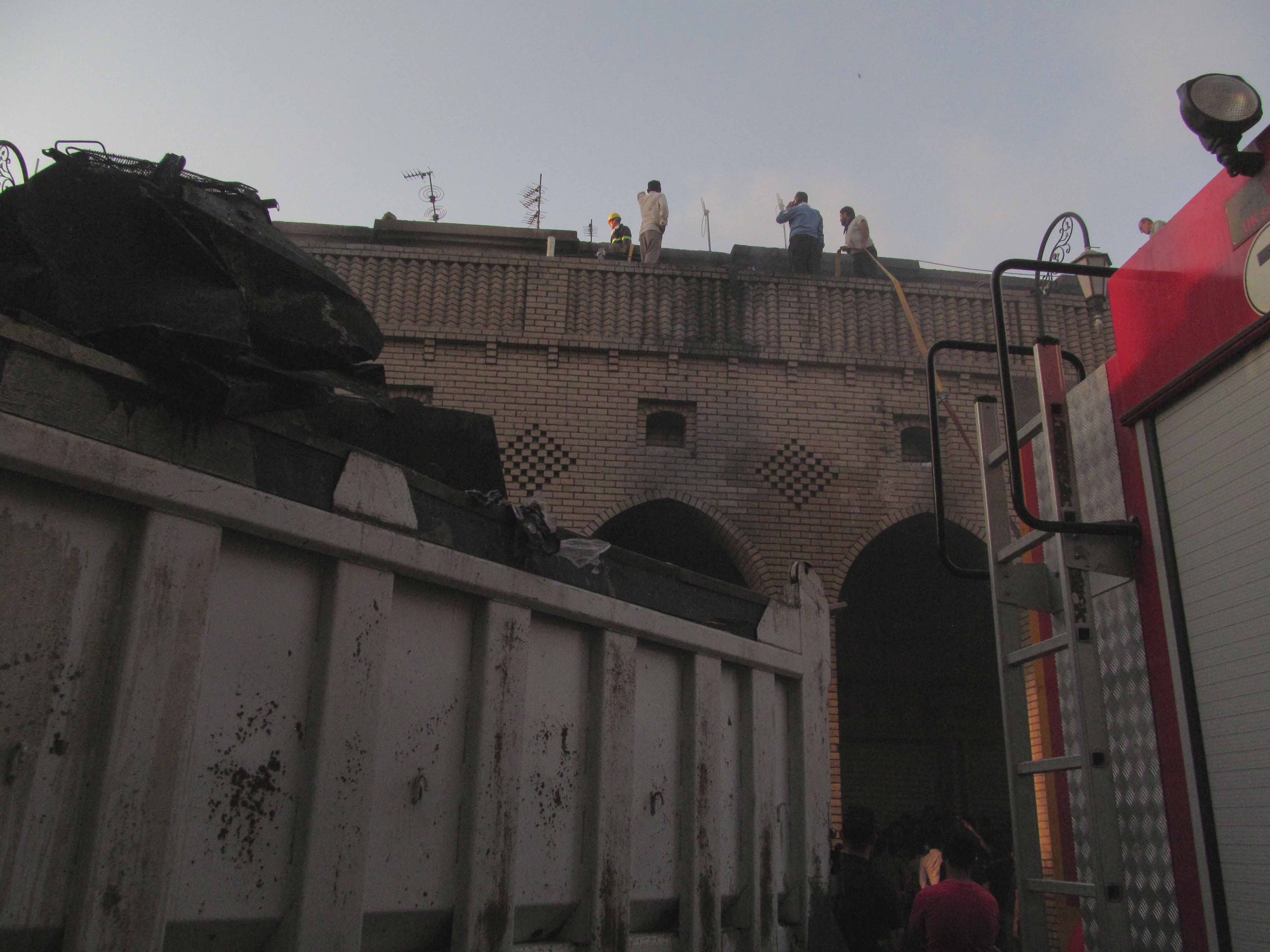 PHOTOS: Firefighters extinguish blaze in Erbil's old market 